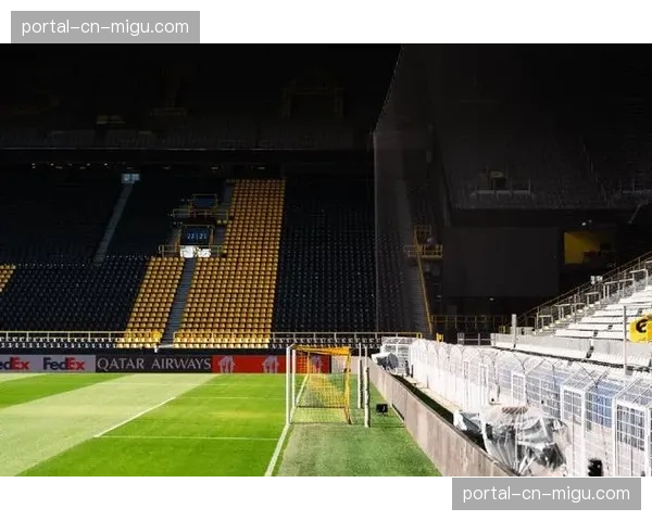 多特蒙德主场伊杜纳信号公园启动看台座椅更换工程